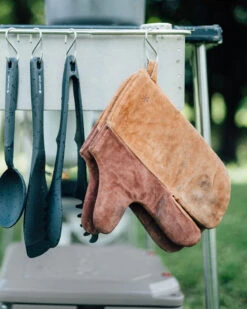 Snow Peak Camper Mittens 9 Snow Peak Camper Mittens -Outdoor Camping Sale camper s mittens ug 024 lifestyle 04 1