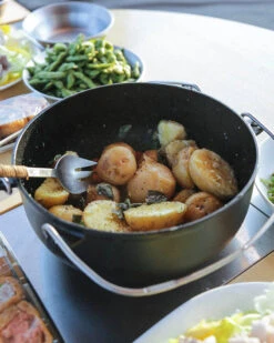 Snow Peak Cast Iron Oven 26cm 23 Snow Peak Cast Iron Oven 26cm -Outdoor Camping Sale cast iron oven cs 520 lifestyle 11 1