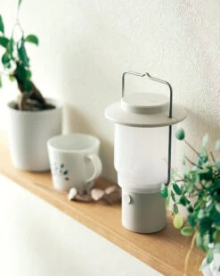 Snow Peak Home & Camp Lantern 23 Snow Peak Home & Camp Lantern -Outdoor Camping Sale es 080 bk lifestyle 11